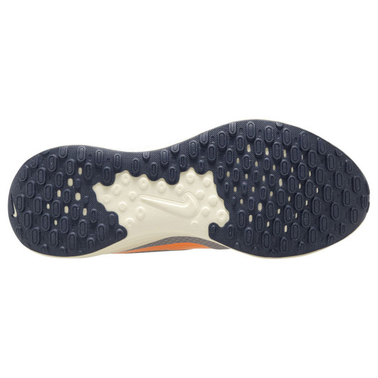 Nike Revolution 7
